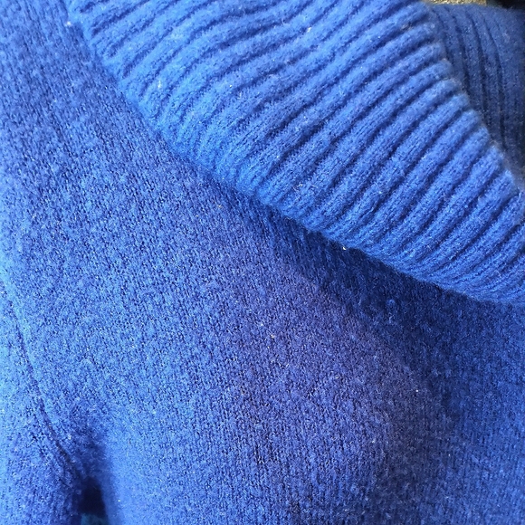 Cozy oversized royal blue cowl neck sweater - Picture 4 of 6